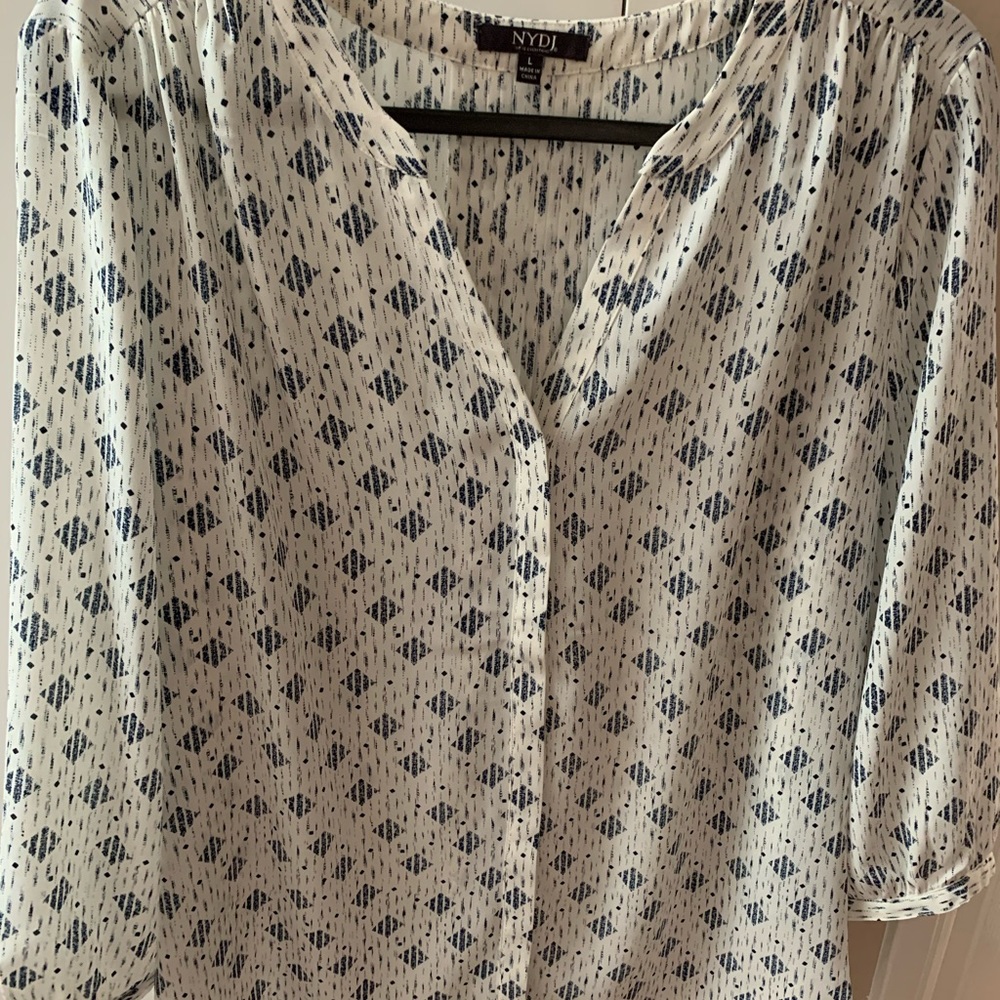 NYDJ Pintuck Blouse Shirt Large L blue diamond